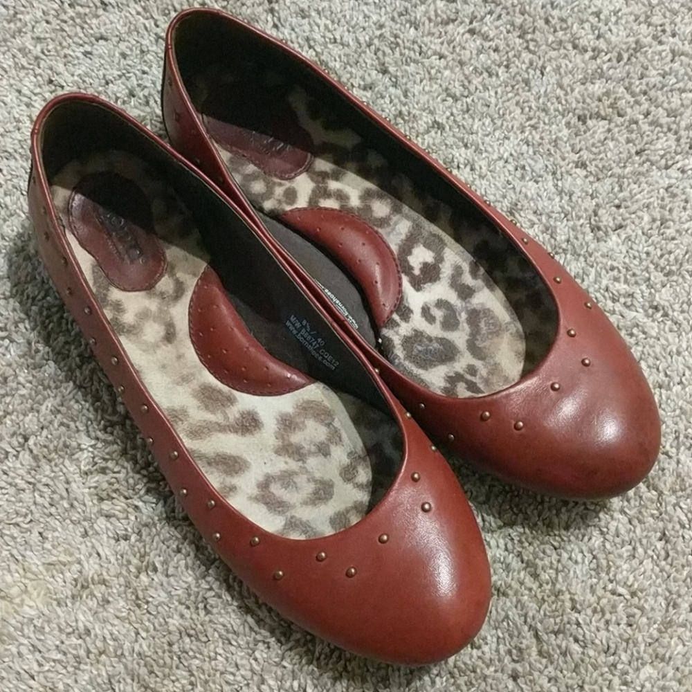 Born red flats 8.5
